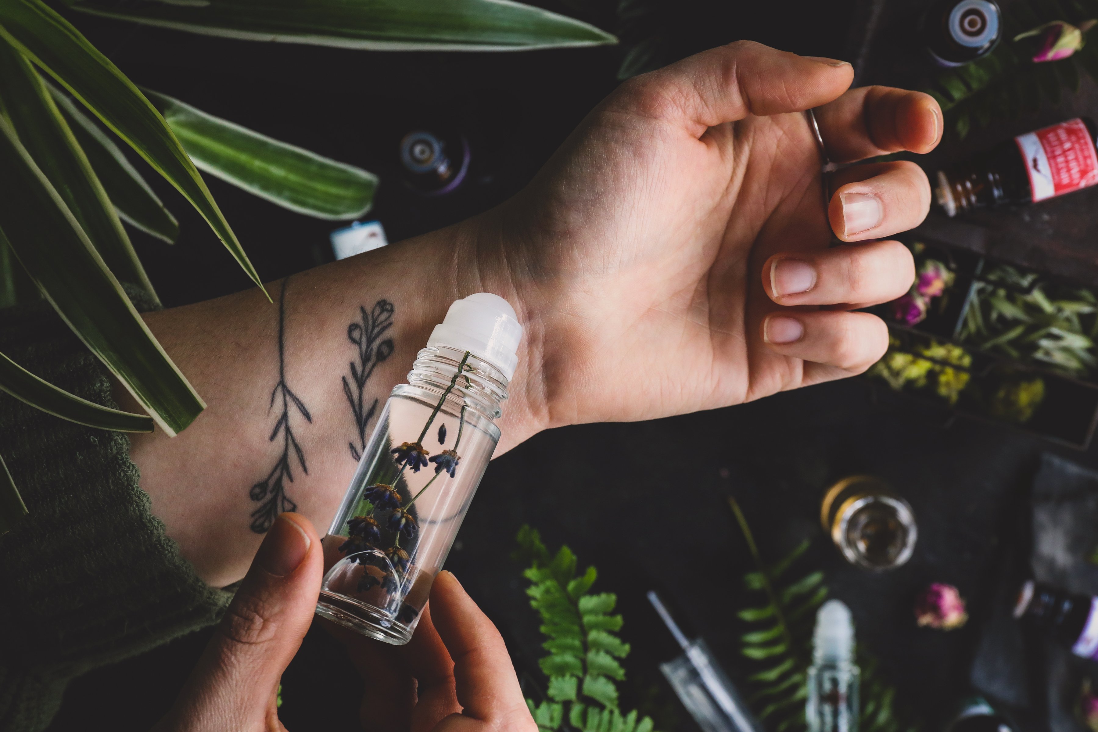 Botanical Fixatives in Natural Perfumes